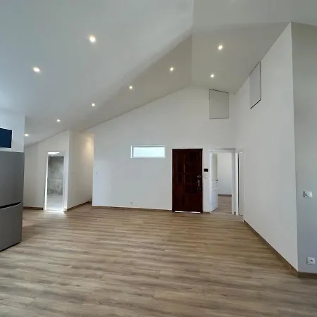 Appartamento Large Renovated In The Heart Of *