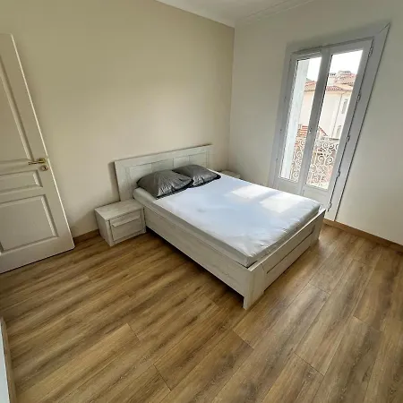 Large Renovated In The Heart Of *