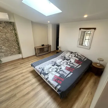 Apartment Large Renovated In The Heart Of